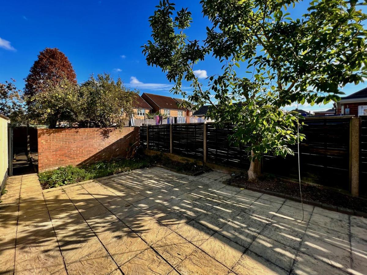 Curzon House One - Great For Contractors Or Family Holidays Cleethorpes Bagian luar foto